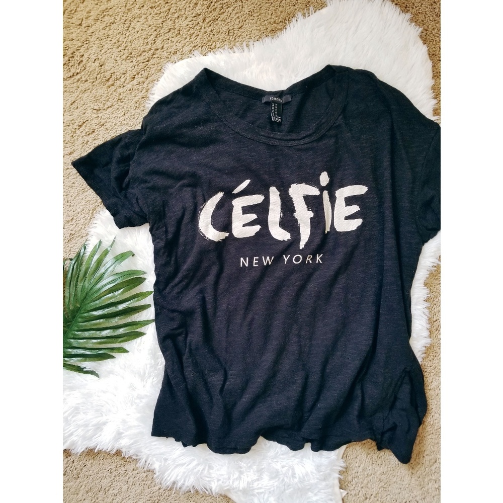 🌴Forever 21 | Celfie Tee